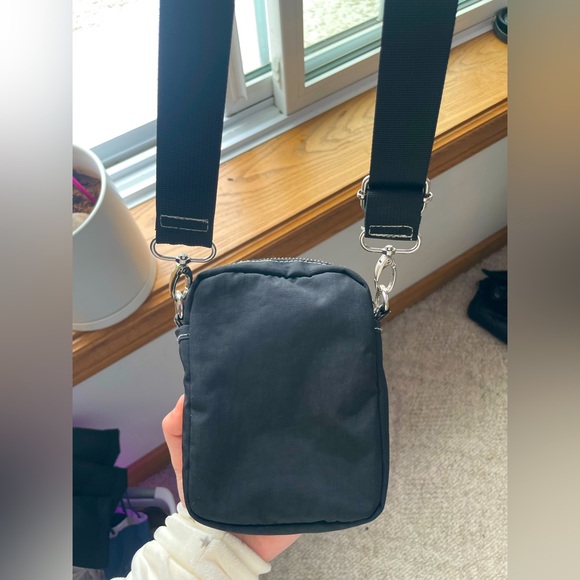 Urban outfitters sidebag - Picture 2 of 2